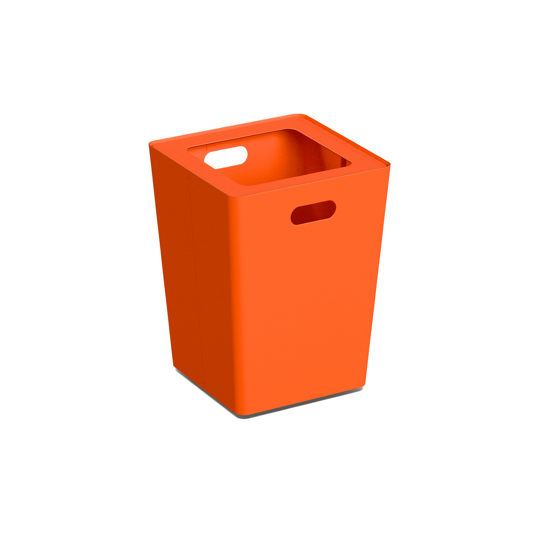 Produktbillede af en lille affaldsspand, som er i et firkanten design og indkast i toppen. Spanden bliver lidt slankere jo længere ned man kommer. Den har 2 håndtag og er i nuancen orange